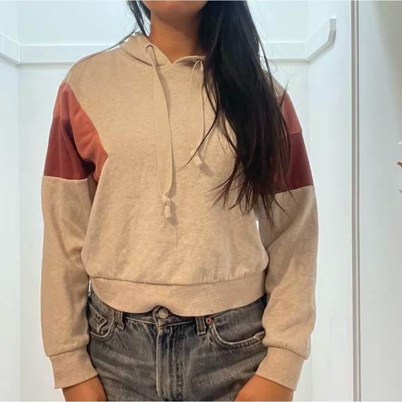 💗 Pink Rose Women’s Crop Hoodie Sweater - Size Medium - Picture 2 of 11